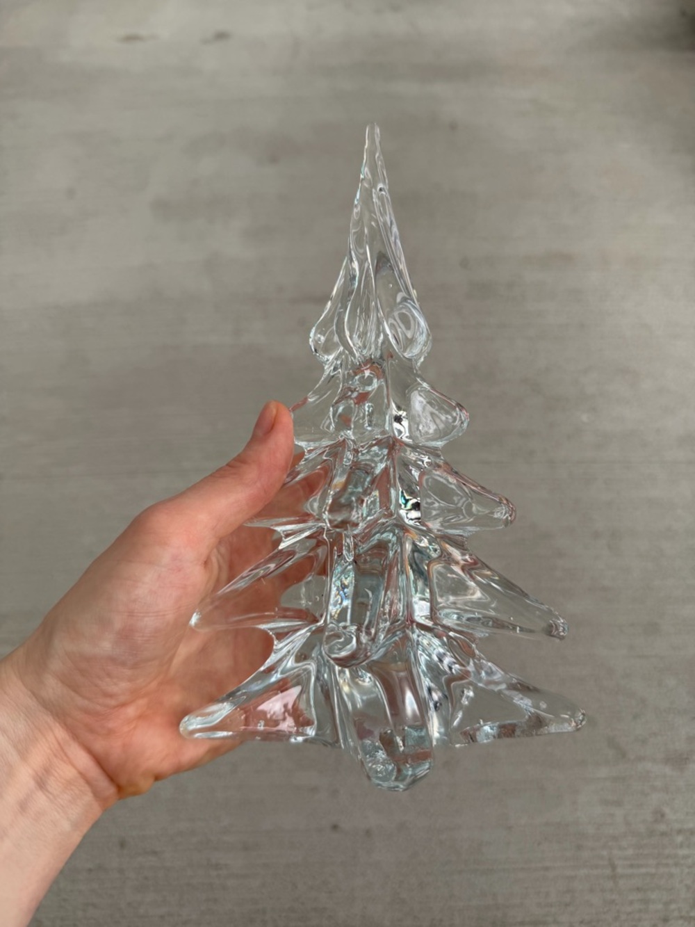 Vintage Clear Glass Christmas Tree Figurine 8” Art Glass Holiday Decor - Picture 5 of 7